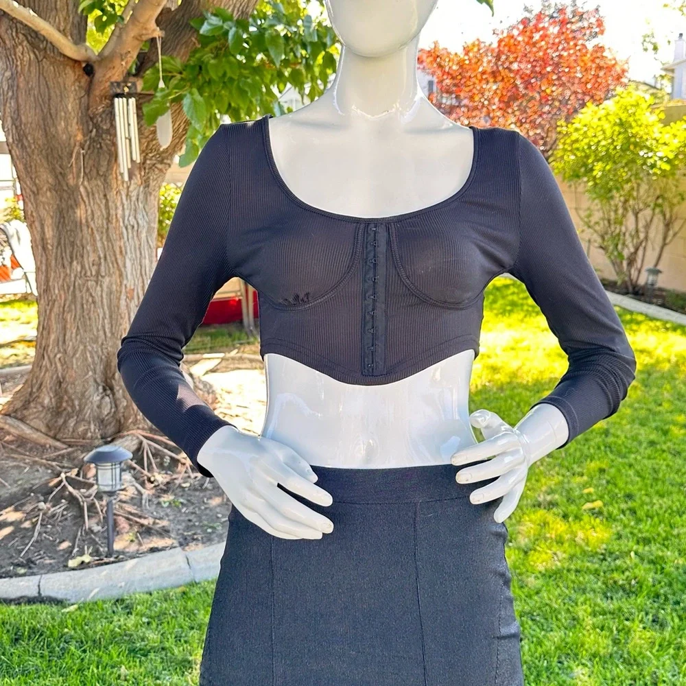 SHEIN Black Ribbed Long Sleeve Crop Top